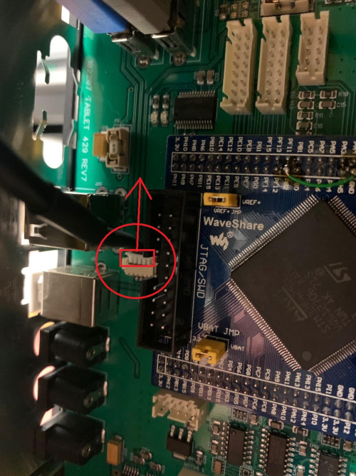 Int usb arrow.jpg